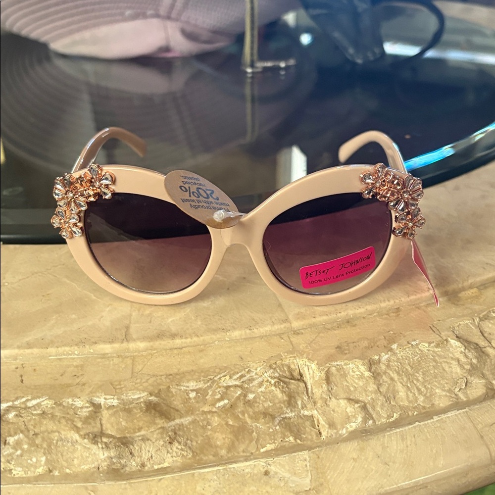 NWT Betsey Johnson Pink Floral Rhinestone Sunglasses - Picture 7 of 17